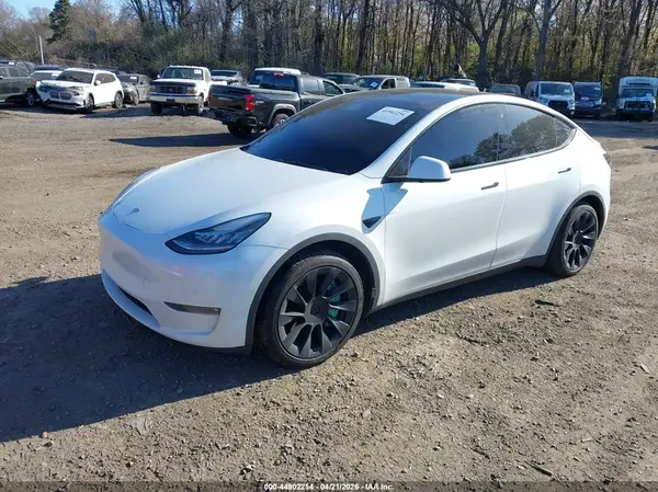 7SAYGDEE6NF355437 2022 TESLA MODEL Y - Image 2