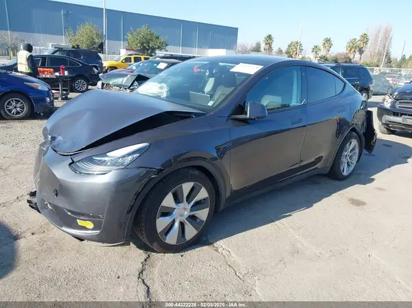 7SAYGDEE6NF357642 2022 TESLA MODEL Y - Image 2