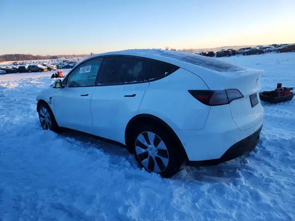 7SAYGDEE6NF357754 2022 TESLA MODEL Y - Image 2