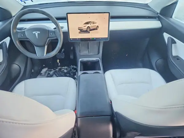 7SAYGDEE6NF357754 2022 TESLA MODEL Y - Image 8