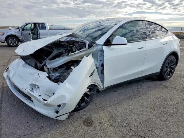 7SAYGDEE6NF360931 2022 TESLA MODEL Y - Image 1