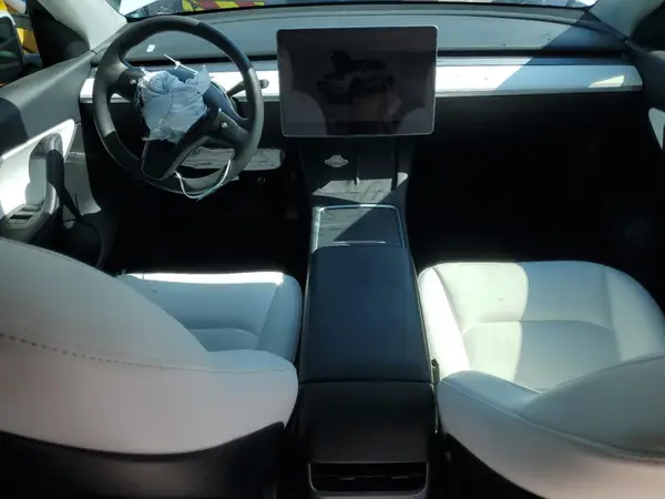 7SAYGDEE6NF361397 2022 TESLA MODEL Y - Image 8