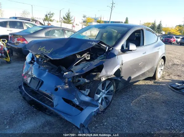 7SAYGDEE6NF363523 2022 TESLA MODEL Y - Image 2