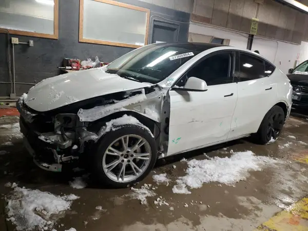 7SAYGDEE6NF366938 2022 TESLA MODEL Y - Image 1