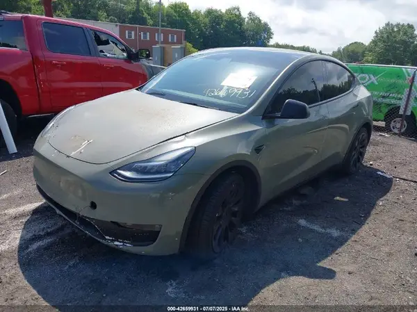 7SAYGDEE6NF367300 2022 TESLA MODEL Y - Image 2