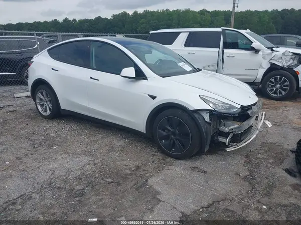 7SAYGDEE6NF371251 2022 TESLA MODEL Y - Image 1