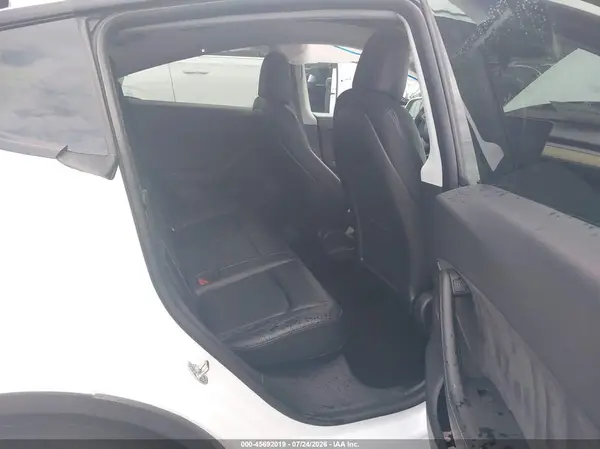 7SAYGDEE6NF371251 2022 TESLA MODEL Y - Image 8