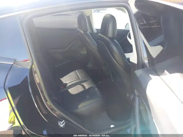 7SAYGDEE6NF376675 2022 TESLA MODEL Y - Image 8