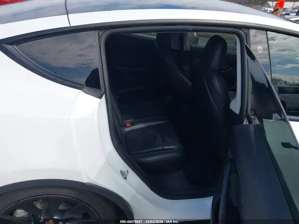 7SAYGDEE6NF385778 2022 TESLA MODEL Y - Image 8