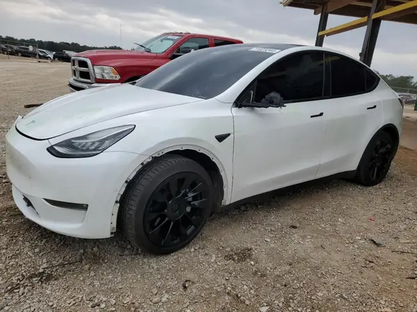 7SAYGDEE6NF385845 2022 TESLA MODEL Y - Image 1