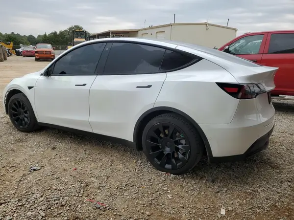 7SAYGDEE6NF385845 2022 TESLA MODEL Y - Image 2