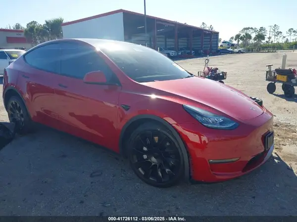 7SAYGDEE6NF386817 2022 TESLA MODEL Y - Image 1