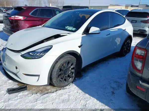 7SAYGDEE6NF386977 2022 TESLA MODEL Y - Image 2