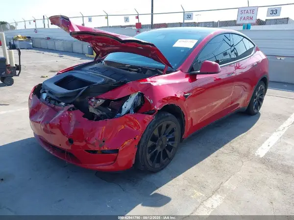 7SAYGDEE6NF387031 2022 TESLA MODEL Y - Image 2