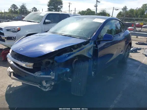 7SAYGDEE6NF387059 2022 TESLA MODEL Y - Image 2