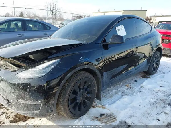 7SAYGDEE6NF390866 2022 TESLA MODEL Y - Image 2