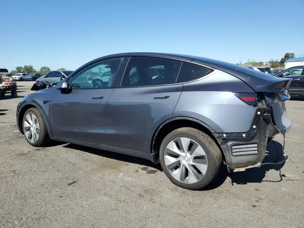 7SAYGDEE6NF391709 2022 TESLA MODEL Y - Image 2