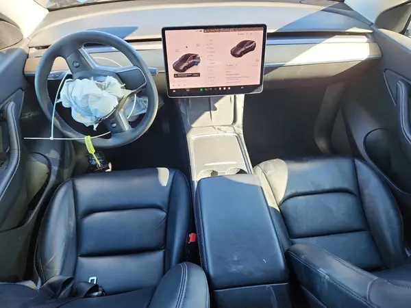 7SAYGDEE6NF408279 2022 TESLA MODEL Y - Image 8