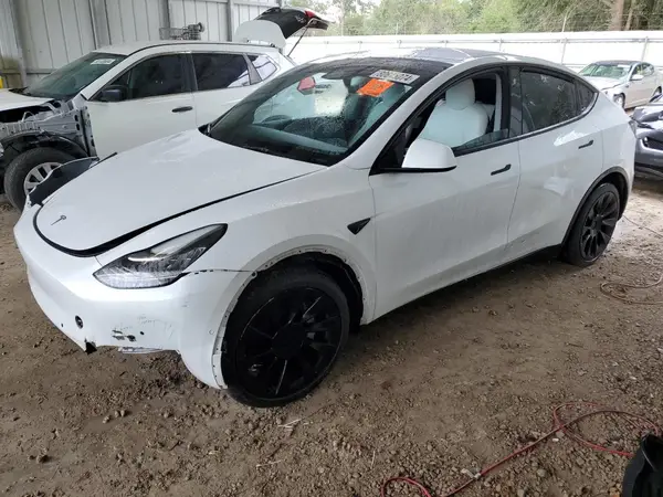 7SAYGDEE6NF413868 2022 TESLA MODEL Y - Image 1
