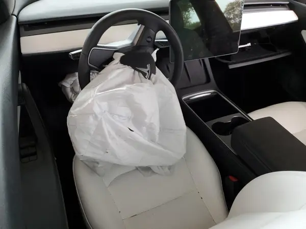 7SAYGDEE6NF413868 2022 TESLA MODEL Y - Image 8