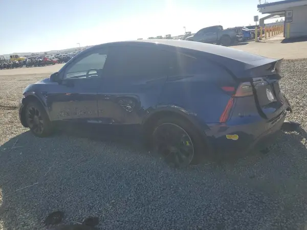 7SAYGDEE6NF419251 2022 TESLA MODEL Y - Image 2