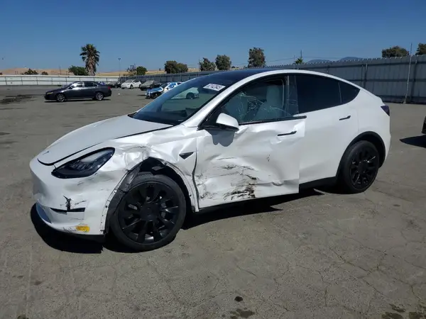 7SAYGDEE6NF420870 2022 TESLA MODEL Y - Image 1