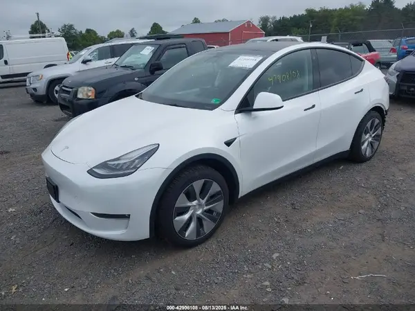 7SAYGDEE6NF434428 2022 TESLA MODEL Y - Image 2