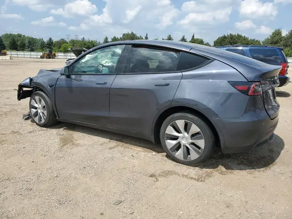 7SAYGDEE6NF438544 2022 TESLA MODEL Y - Image 2