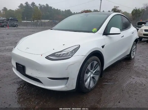 7SAYGDEE6NF442786 2022 TESLA MODEL Y - Image 2