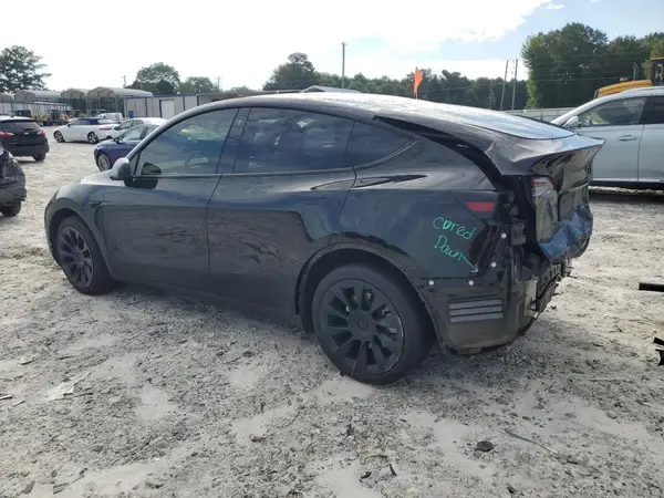 7SAYGDEE6NF443565 2022 TESLA MODEL Y - Image 2