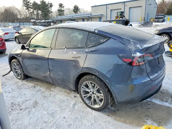 7SAYGDEE6NF446904 2022 TESLA MODEL Y - Image 2