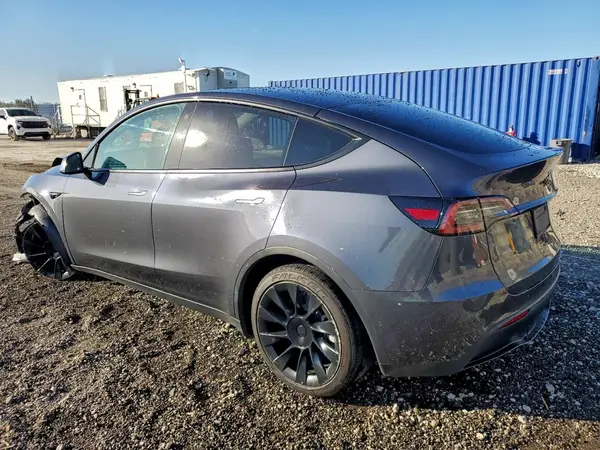 7SAYGDEE6NF480051 2022 TESLA MODEL Y - Image 2