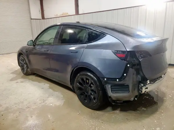 7SAYGDEE6NF480809 2022 TESLA MODEL Y - Image 2