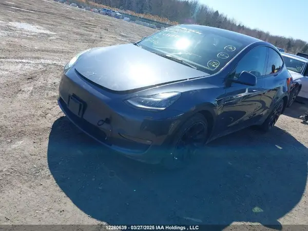 7SAYGDEE6NF484083 2022 TESLA MODEL Y - Image 2