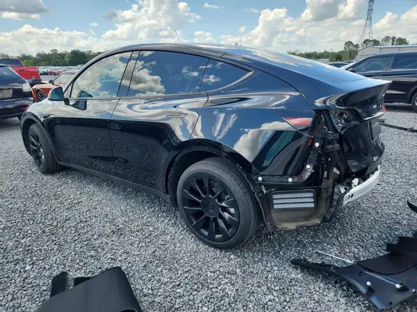 7SAYGDEE6NF521424 2022 TESLA MODEL Y - Image 2