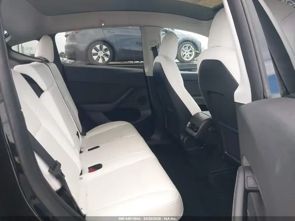 7SAYGDEE6NF543262 2022 TESLA MODEL Y - Image 8