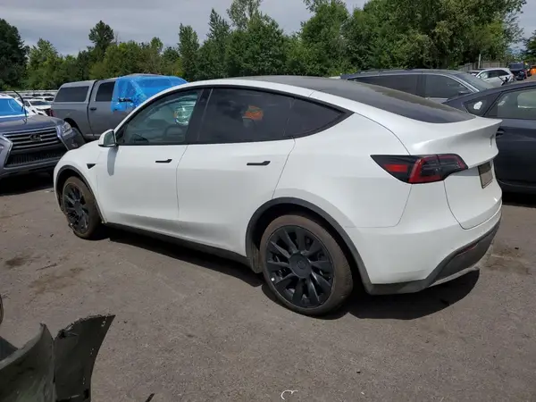 7SAYGDEE6NF545254 2022 TESLA MODEL Y - Image 2