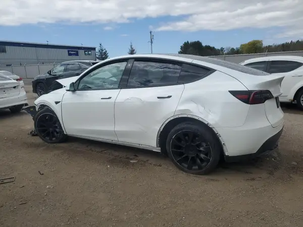 7SAYGDEE6NF548669 2022 TESLA MODEL Y - Image 2