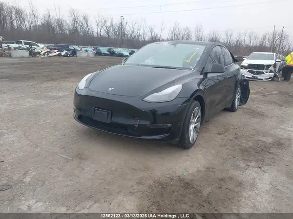 7SAYGDEE6NF548686 2022 TESLA MODEL Y - Image 2