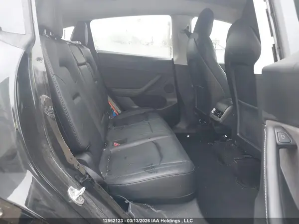 7SAYGDEE6NF548686 2022 TESLA MODEL Y - Image 8