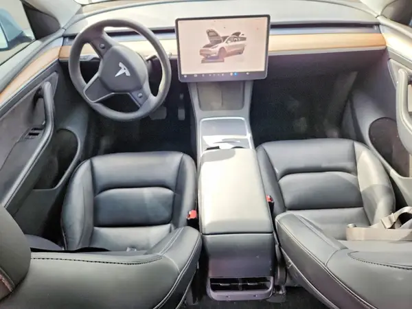 7SAYGDEE6NF549367 2022 TESLA MODEL Y - Image 8