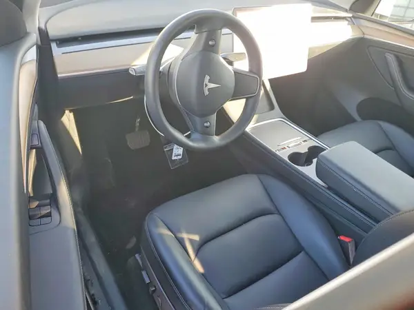 7SAYGDEE6NF550311 2022 TESLA MODEL Y - Image 8