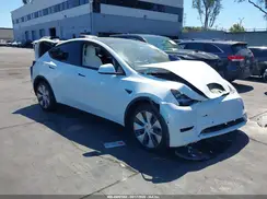 7SAYGDEE6NF561065 2022 TESLA MODEL Y