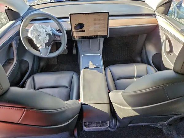 7SAYGDEE6NF576035 2022 TESLA MODEL Y - Image 8