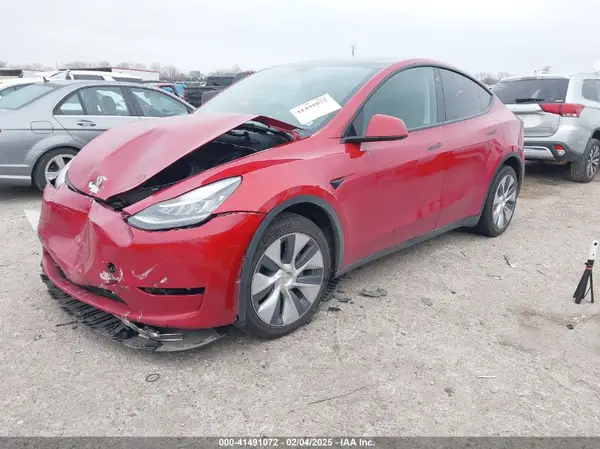 7SAYGDEE6PA027497 2023 TESLA MODEL Y - Image 2