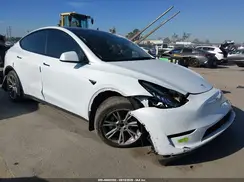 7SAYGDEE6PA030786 2023 TESLA MODEL Y