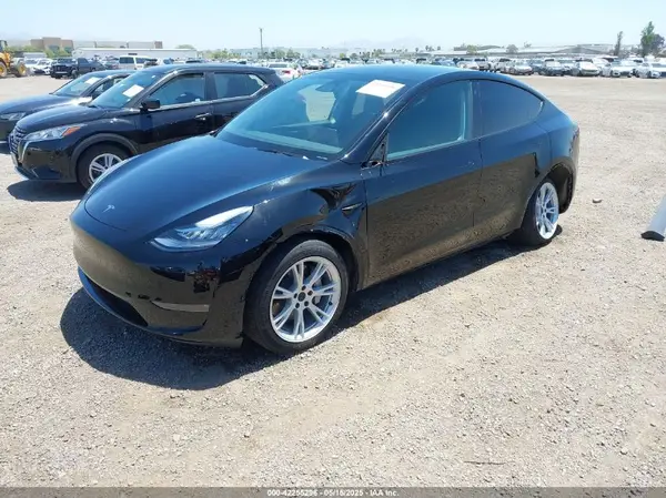 7SAYGDEE6PA033798 2023 TESLA MODEL Y - Image 2