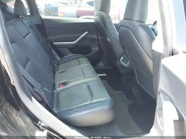 7SAYGDEE6PA033798 2023 TESLA MODEL Y - Image 8