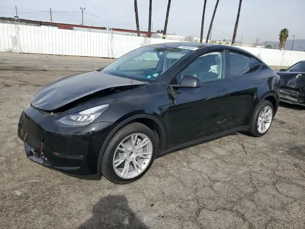 7SAYGDEE6PA034305 2023 TESLA MODEL Y - Image 1