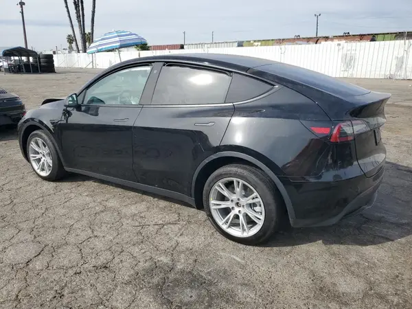 7SAYGDEE6PA034305 2023 TESLA MODEL Y - Image 2
